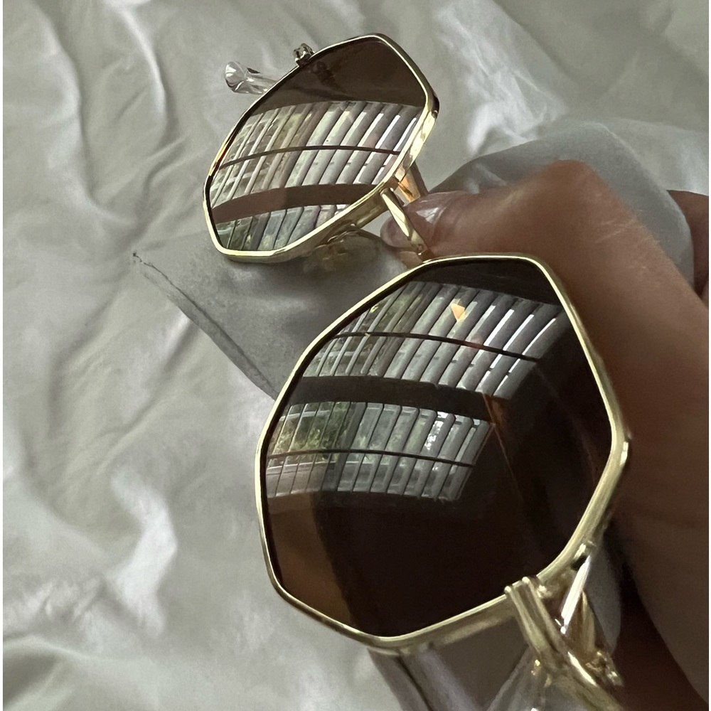 sunglasses - Picture 2 of 2